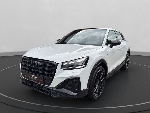 Gletscherweiß metallic Gebraucht 2021 Audi Q2 Ambiente SUV | 33.280 € (Fairer Preis) - Bild 1/4