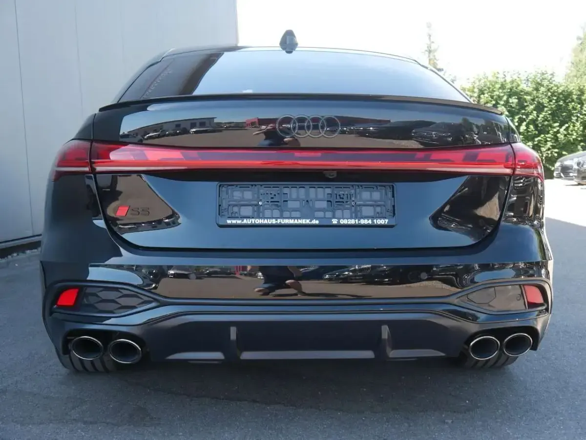 Gebraucht Audi S5 Sport 367 PS (269 kW) 2025 Schwarz Limousine
