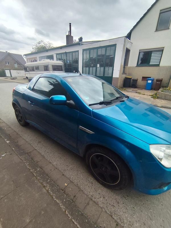 Gebraucht Opel Tigra 70 PS (51 kW) 2006 Blau Cabrio