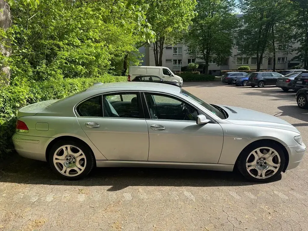 Gebraucht BMW 730 231 PS (169 kW) 2007 Silber Limousine