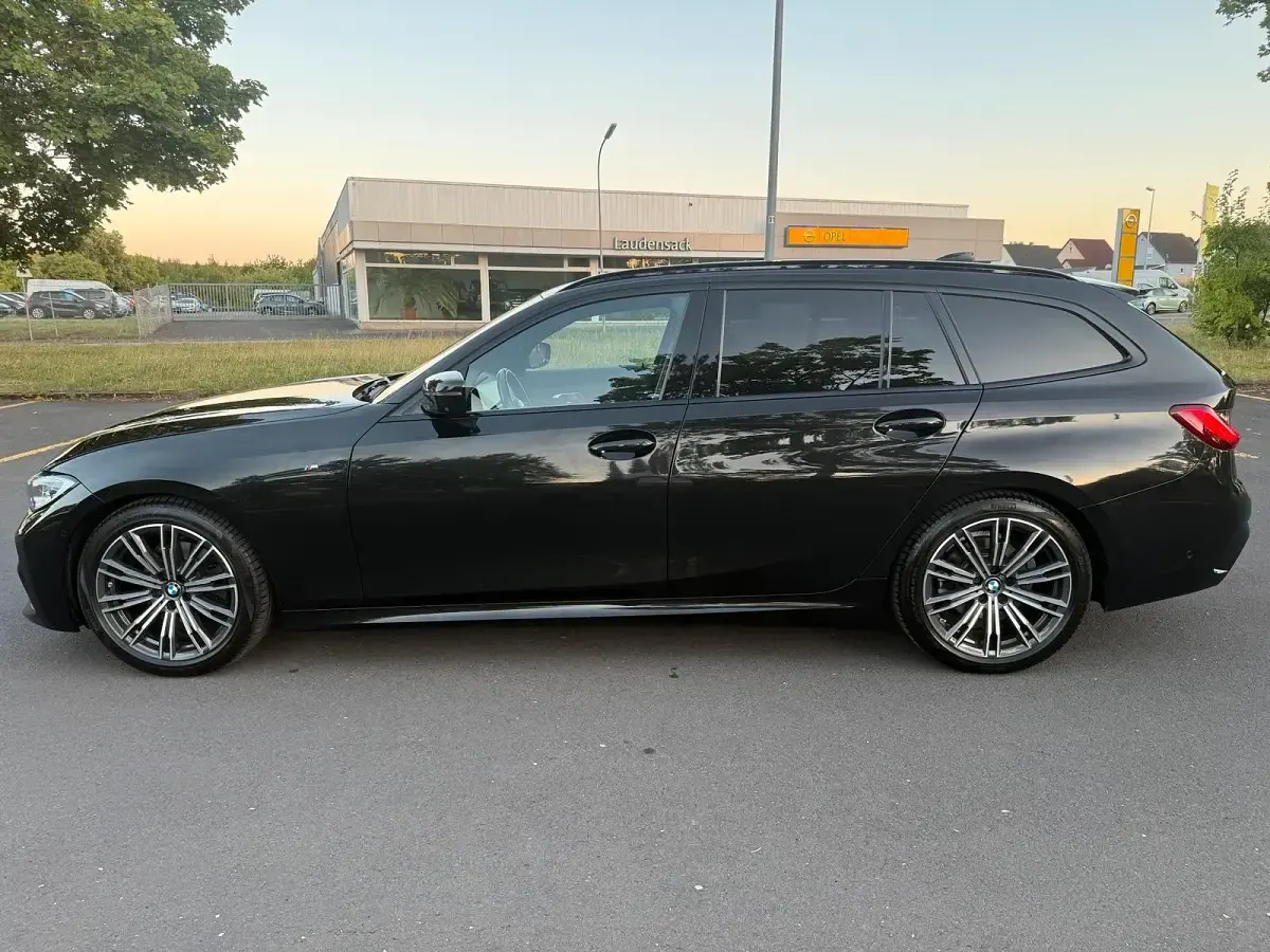 Gebraucht BMW 320 Shadowline 190 PS (139 kW) 2019 Schwarz Kombi