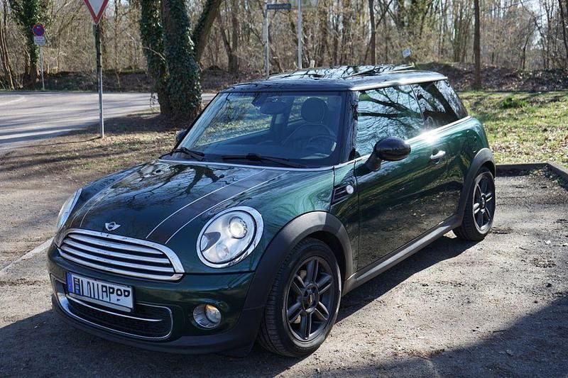 Usata Mini Cooper D 111 CV (81 kW) 2011 Verde Utilitaria