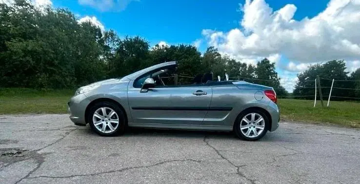 Gebraucht Peugeot 207 CC Sport 120 PS (88 kW) 2007 Silber Cabrio