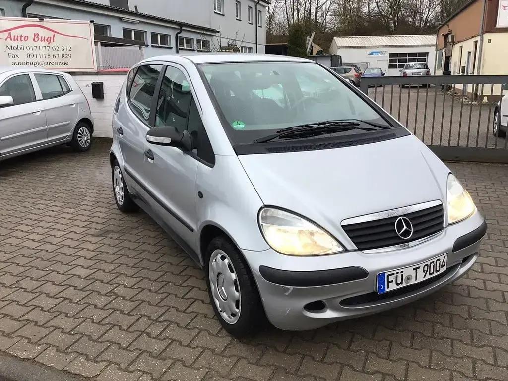 Gebraucht Mercedes A170 Classic 95 PS (69 kW) 2003 Silber Van / Kleinbus