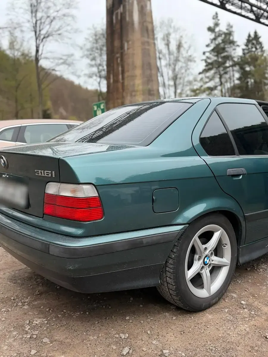 Gebraucht BMW 316 Basis 102 PS (75 kW) 1997 Grün Limousine