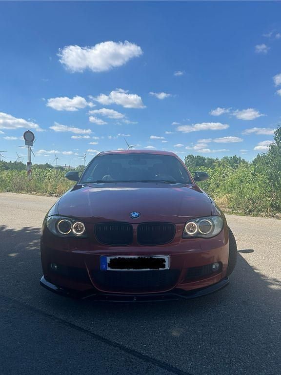 Rot Gebraucht 2007 BMW 123 Performance Kleinwagen | 7.999 € (Etwas zu teuer) - Bild 1/4