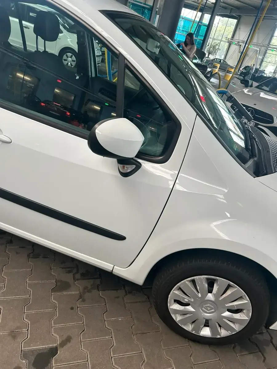 Gebraucht Renault Modus 75 PS (55 kW) 2011 Weiß Van / Kleinbus