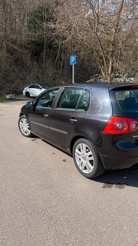 Gebraucht VW Golf V 75 PS (55 kW) 2004 Schwarz Kleinwagen