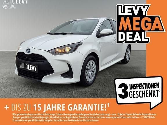Schneeweiß Gebraucht 2022 Toyota Yaris Hybrid Business Edition Kleinwagen | 16.998 € (Superpreis) - Bild 1/4