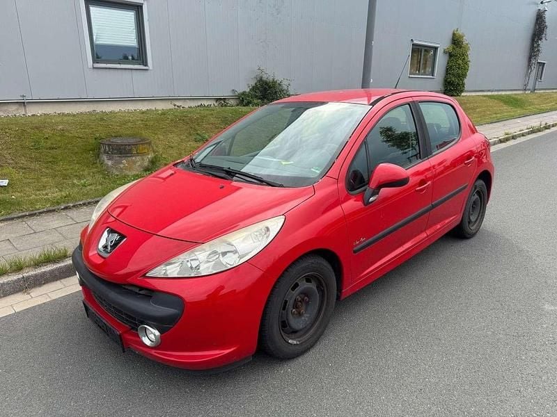 Rot Gebraucht 2009 Peugeot 207 Urban Move Limousine | 1.850 € (Guter Preis) - Bild 1/4