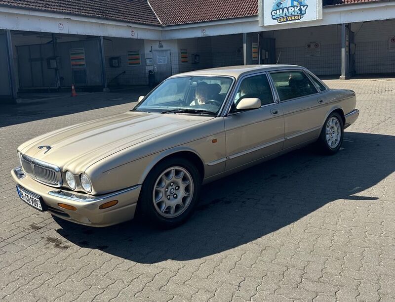 Gold Gebraucht 1998 Jaguar XJ8 Sovereign Limousine | 8.000 € (Superpreis) - Bild 1/4