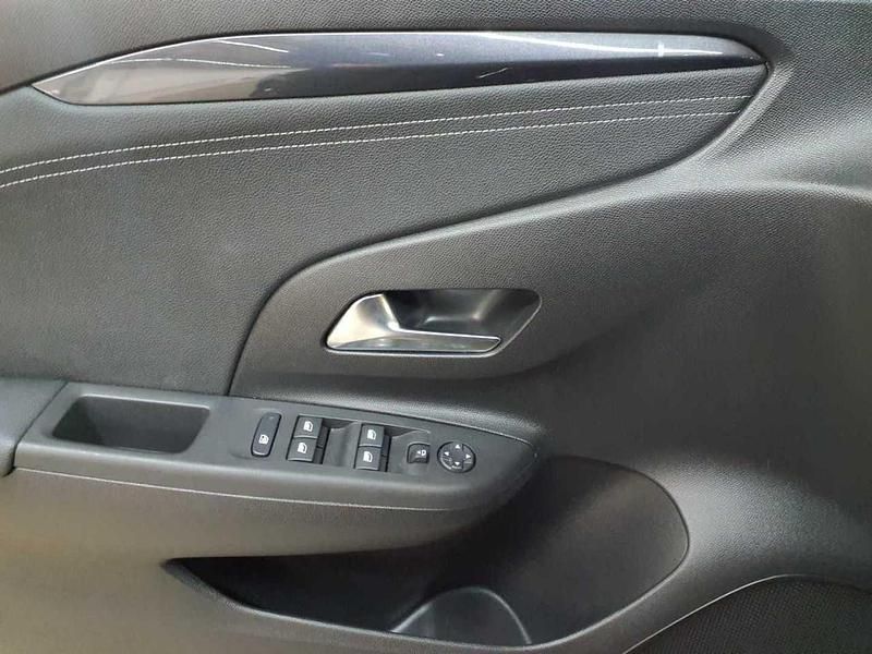 Second-hand Opel Corsa 101 CP (74 kW) 2024 Negru Hatchback