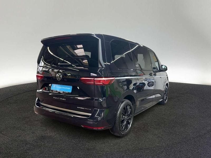 Gebraucht VW Multivan Style 245 PS (180 kW) 2025 Deep black perleffekt Van