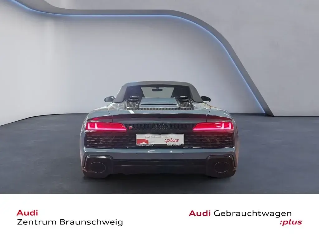 Gebraucht Audi R8 Spyder Performance 620 PS (456 kW) 2022 Kemoragrau metallic Cabrio