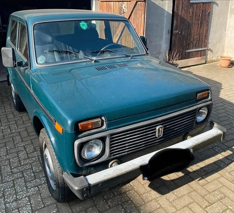 Gebraucht Lada niva 85 PS (62 kW) 2009 Grün SUV