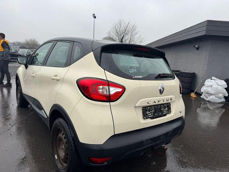 Gebraucht Renault Captur Expression 90 PS (66 kW) 2016 Schwarz SUV