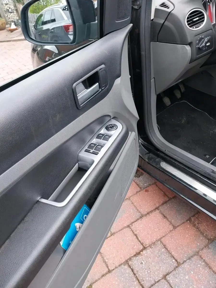 Gebraucht Ford Focus Cabriolet 136 PS (100 kW) 2010 Schwarz Cabrio
