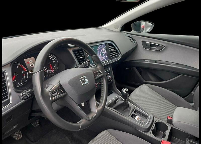 Second-hand Seat Leon Style 116 CP (85 kW) 2018 Negru Break