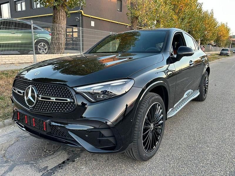 Schwarz Neu 2025 Mercedes GLC300e AMG Line Premium Plus Limousine | 85.000 € - Bild 1/4