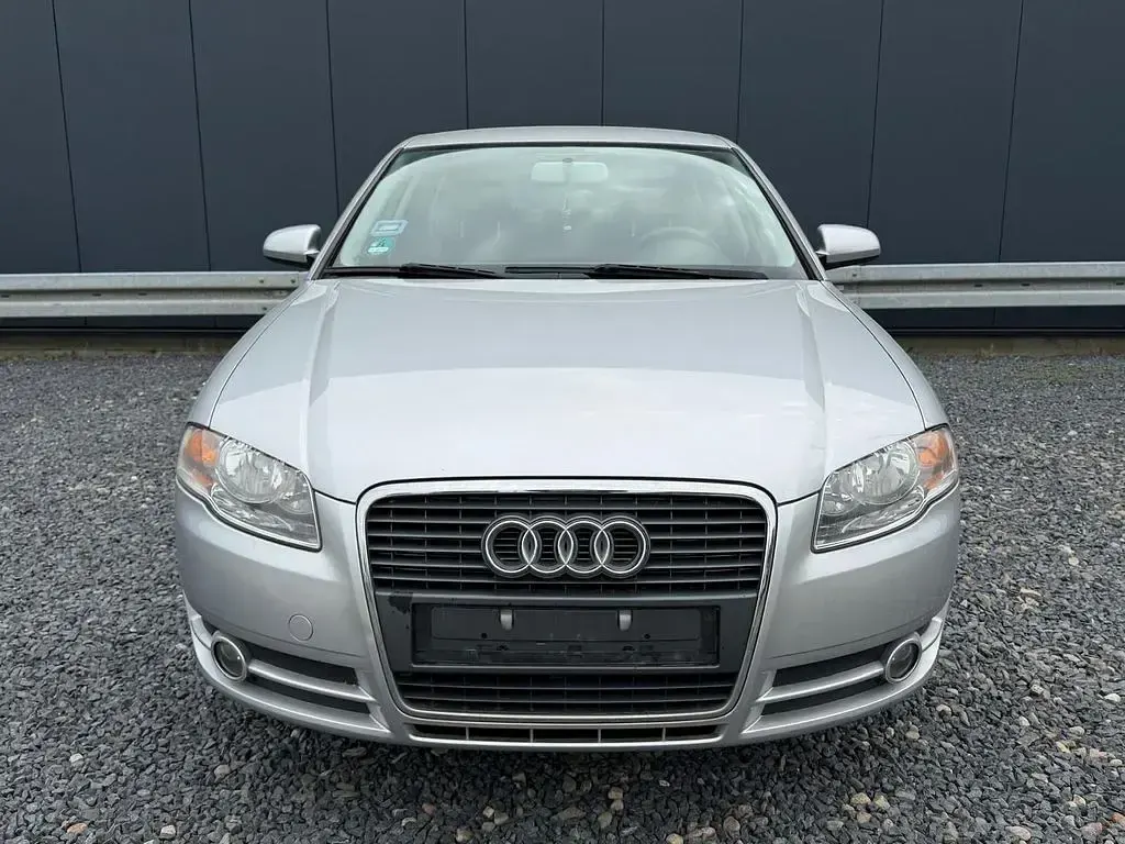 Gebraucht Audi A4 131 PS (96 kW) 2005 Silber Limousine