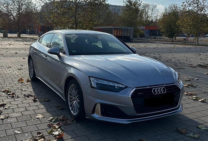 Silber Gebraucht 2020 Audi A5 Sportback Kleinwagen | 29.900 € (Superpreis) - Bild 1/4