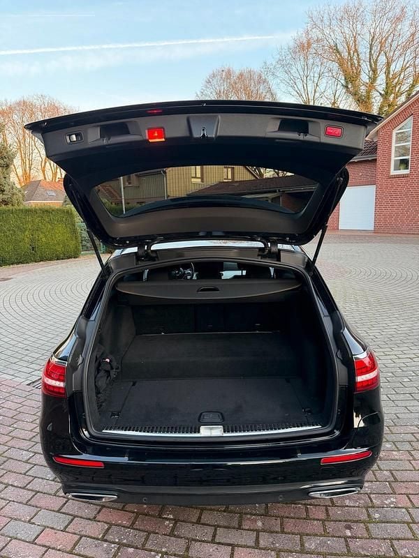 Gebraucht Mercedes E300 306 PS (225 kW) 2021 Schwarz Kombi