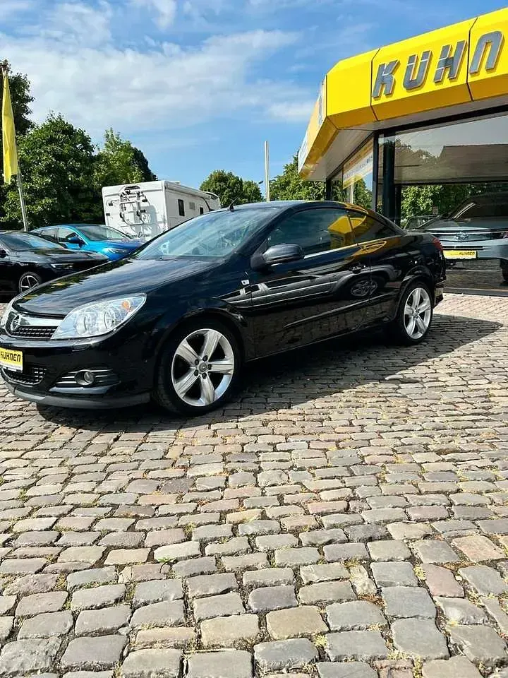 Gebraucht Opel Astra Cabriolet 140 PS (102 kW) 2009 Schwarz Cabrio