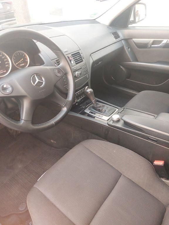 Gebraucht Mercedes C180 Elegance 156 PS (114 kW) 2008 Silber Limousine