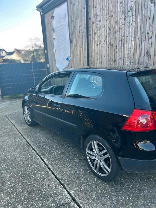 Gebraucht VW Golf V 75 PS (55 kW) 2004 Schwarz Kleinwagen
