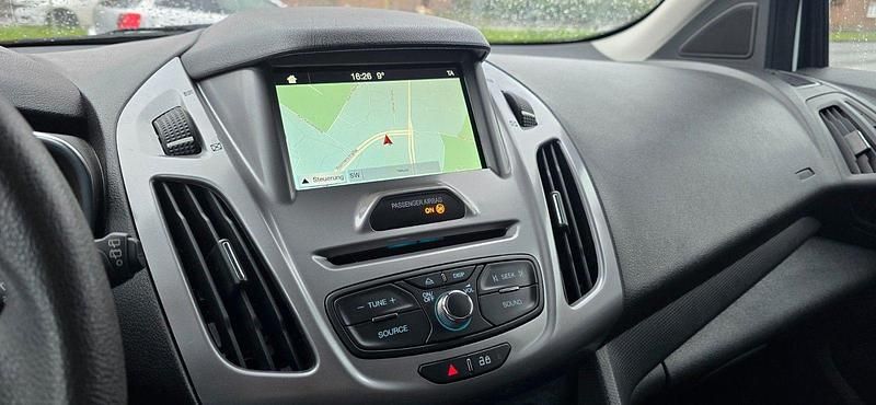 Używany Ford Transit Connect Trend 101 KM (74 kW) 2018 Biały Minivan