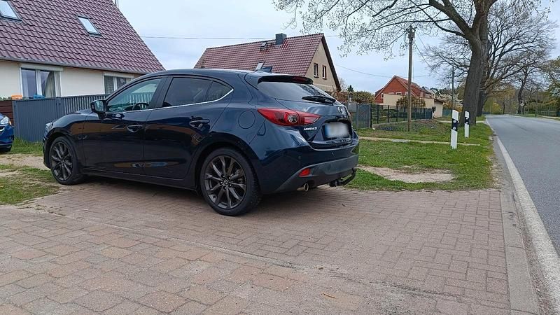 Usata Mazda 3 165 CV (121 kW) 2016 Blu Berlina