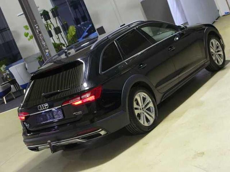 Gebraucht Audi A4 Allroad Ambiente 204 PS (150 kW) 2023 Mythos black (metallic) Kombi