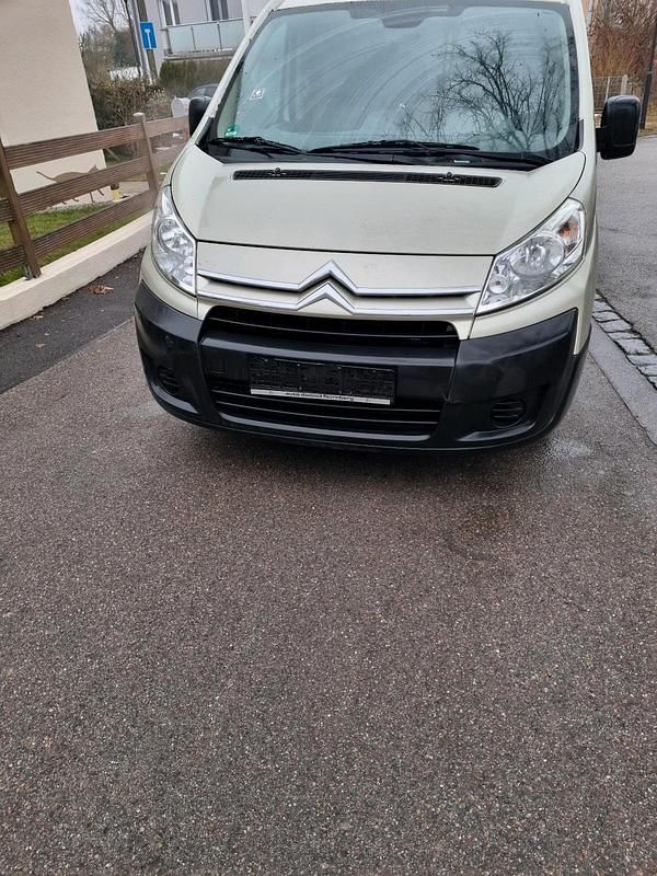 Gebraucht Citroën Jumpy 163 PS (119 kW) 2012 Braun Van / Kleinbus