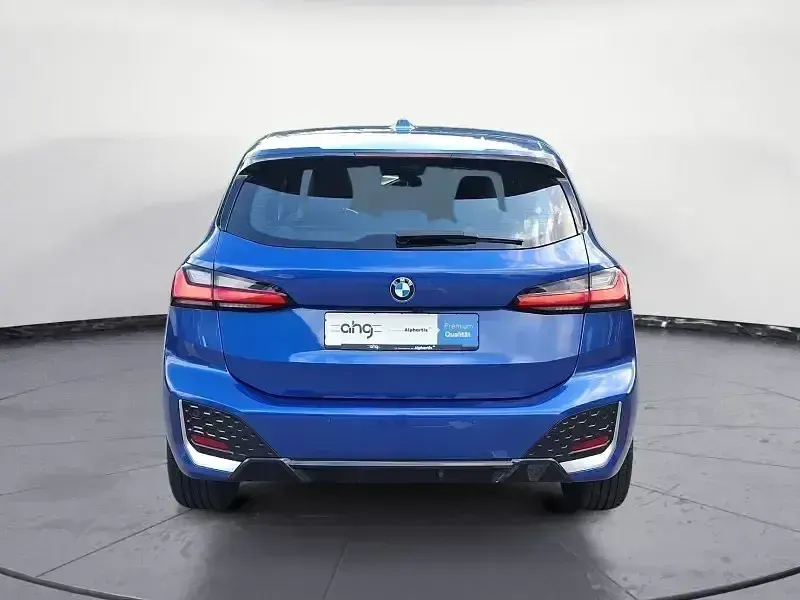 Gebraucht BMW 218 Active Tourer M Sport 150 PS (110 kW) 2023 Blau Van / Kleinbus