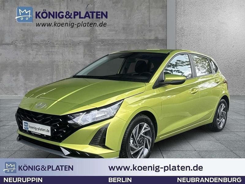 Lucid lime (grün) Gebraucht 2025 Hyundai i20 Trend Kleinwagen | 20.690 € (Fairer Preis) - Bild 1/4