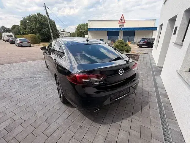 Gebraucht Opel Insignia Sport 209 PS (153 kW) 2019 Schwarz Limousine
