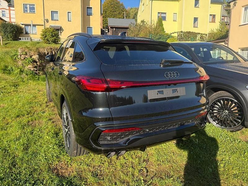 Neu Audi Q5 Sportback Sport 204 PS (150 kW) 2026 Schwarz SUV