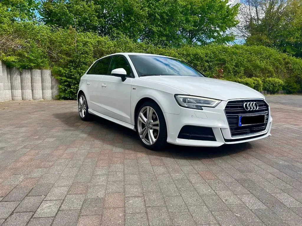 Gebraucht Audi A3 S-Line 150 PS (110 kW) 2019 Weiß Limousine