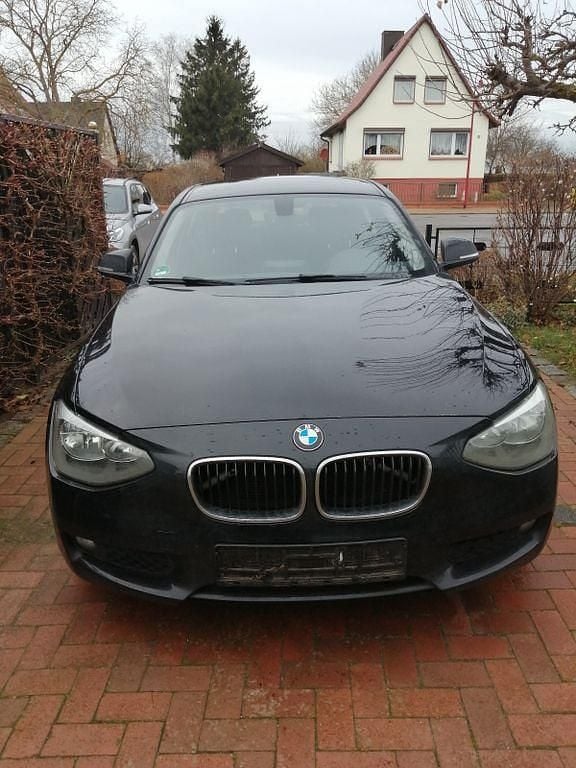 Schwarz Gebraucht 2011 BMW 118 Kleinwagen | 3.500 € (Fairer Preis) - Bild 1/4