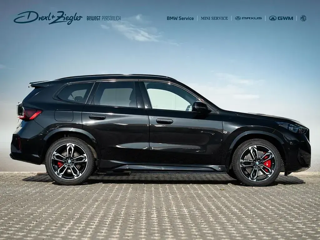 Gebraucht BMW X1 M Sport 218 PS (160 kW) 2026 Saphirschwarzmetallic SUV
