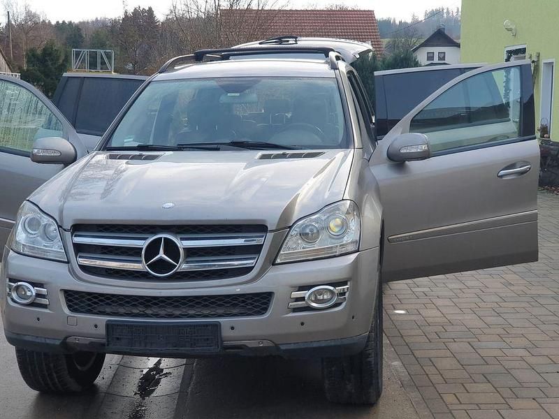 Silber Gebraucht 2006 Mercedes GL320 SUV | 11.399 € (Etwas zu teuer) - Bild 1/4