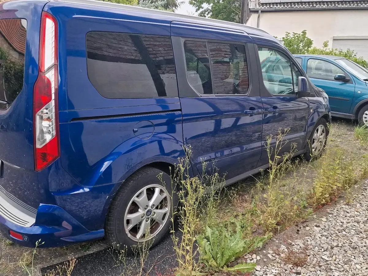Gebraucht Ford Tourneo Connect 102 PS (75 kW) 2015 Blau Van / Kleinbus