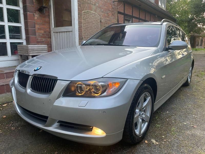 Grau Gebraucht 2005 BMW 325 Sport Line Kombi | 3.500 € (Fairer Preis) - Bild 1/4