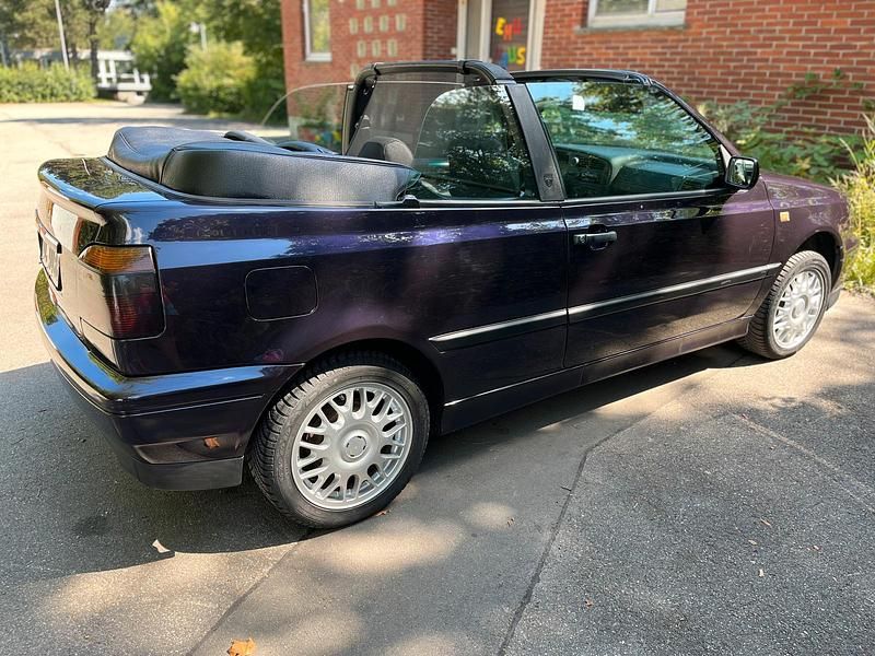 Violett Gebraucht 1995 VW Golf Cabriolet Karmann Cabrio | 6.490 € - Bild 1/4