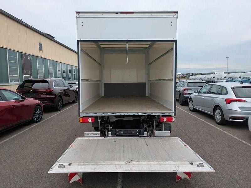Gebraucht Opel Movano 140 PS (102 kW) 2024 Casabl/arctic/eisweiss/kaolin Van