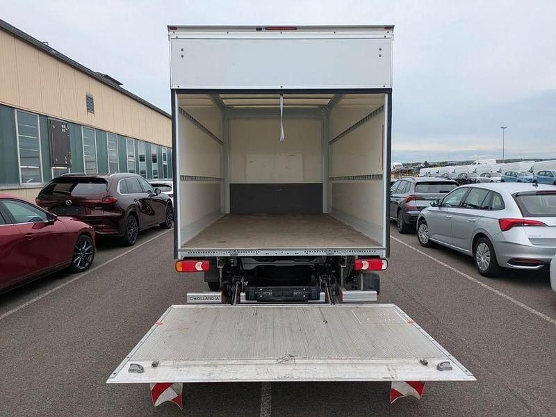 Gebraucht Opel Movano 140 PS (102 kW) 2024 Casabl/arctic/eisweiss/kaolin Van