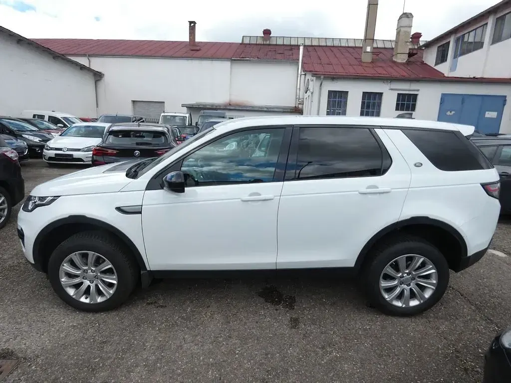 Gebraucht Land Rover Discovery Sport Pure 150 PS (110 kW) 2018 Fuji white SUV