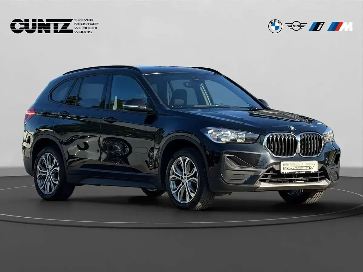 Gebraucht BMW X1 Advantage 136 PS (100 kW) 2022 Saphirschwarz SUV