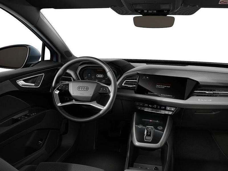 Gebraucht Audi Q4 e-tron Ambiente 150 kW (204 PS) 2025 Geysirblau metallic SUV