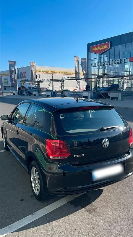 Gebraucht VW Polo 60 PS (44 kW) 2010 Schwarz Kleinwagen